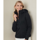 Damen Lux Softshell Jacke mit Kapuze vom Modell getragen - Stedman - Werbemittel