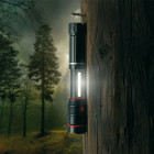 Outdoor-Taschenlampe BIWA Ansicht im Gebrauch - Schwarzwolf Outdoor Werbemittel