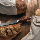 Messer und Brotbeutel Set ABADAN in Szene - Vanilla Season Werbemittel